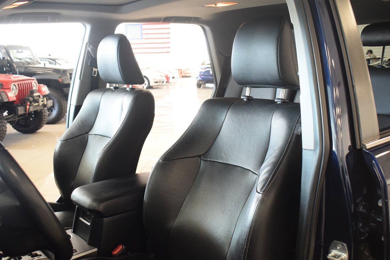 Used 2019 Toyota 4Runner Limited AWD/4WD image 37