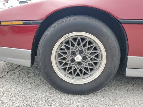 Used 1987 Pontiac Fiero GT RWD image 8