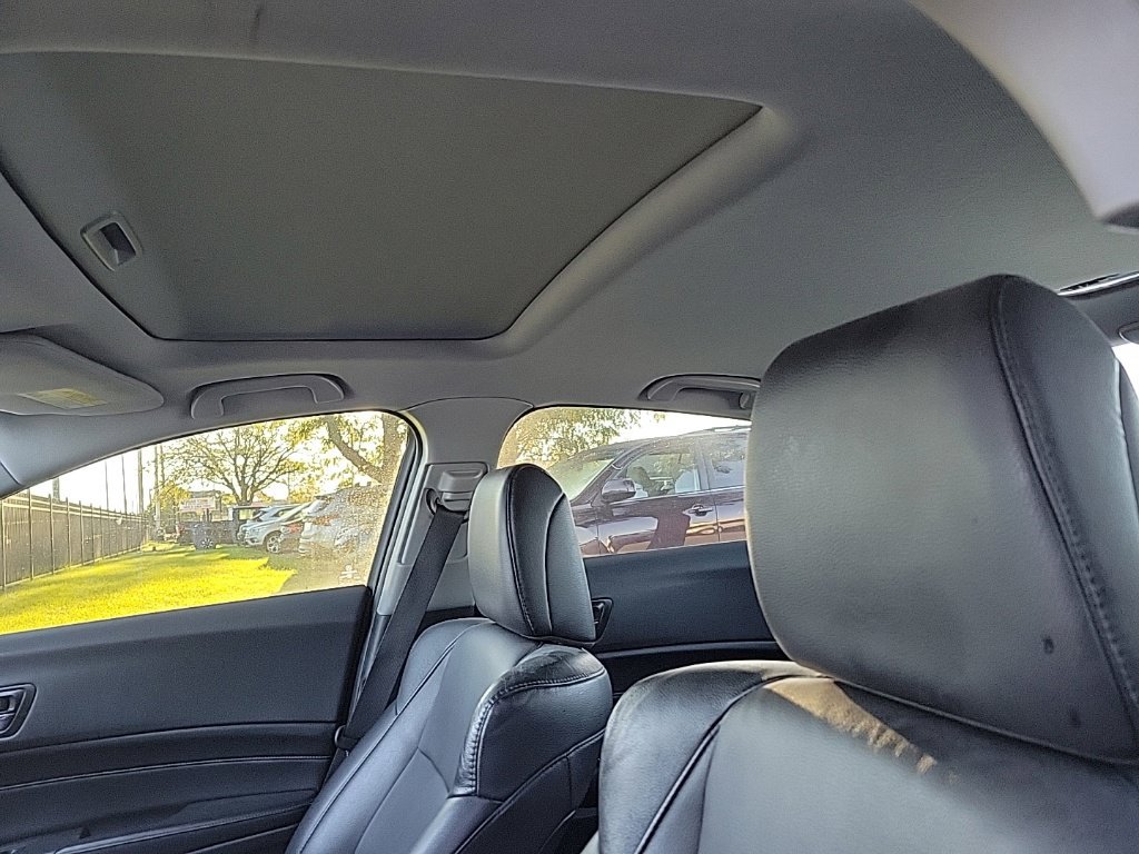 Used 2017 Acura ILX FWD image 8
