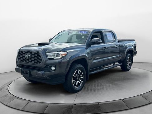 Used 2022 Toyota Tacoma TRD Sport AWD/4WD image 3