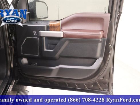 Used 2016 Ford F150 Platinum w/ Equipment Group 701A Luxury image 15