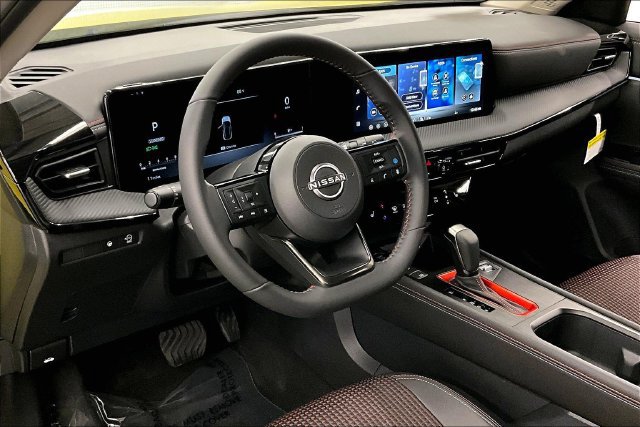 New 2026 Nissan Kicks SR w/ Cold Weather Package FWD image 7
