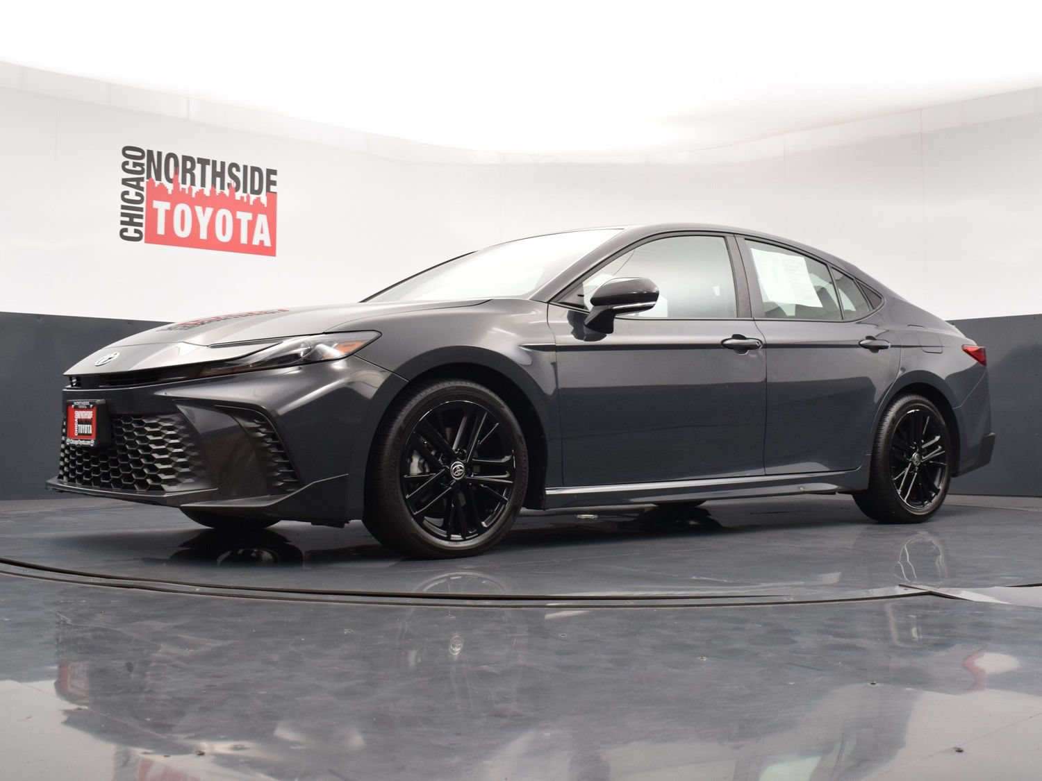 Used 2025 Toyota Camry SE FWD image 31