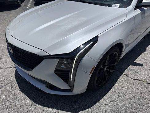 Certified 2025 Cadillac CT5 Sport RWD image 9