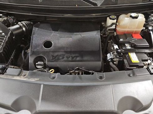 Used 2019 Chevrolet Traverse LT FWD image 27