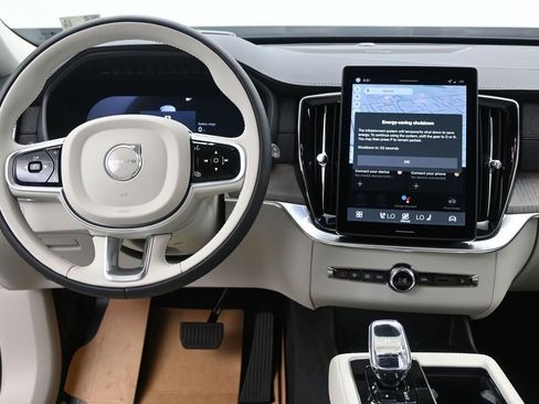 New 2026 Volvo XC90 T8 Ultra w/ Protection Package Premier AWD/4WD image 12