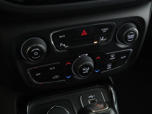 Used 2021 Jeep Compass Limited w/ Sun and Sound Group AWD/4WD image 15