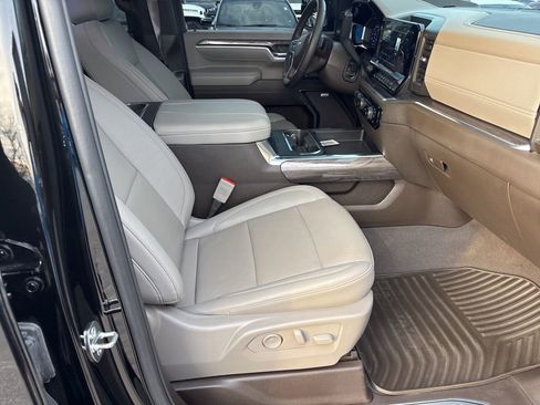 Used 2024 Chevrolet Silverado 2500 LTZ w/ LTZ Premium Package image 56