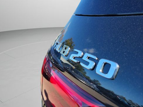 Used 2026 Mercedes-Benz GLB 250 image 34