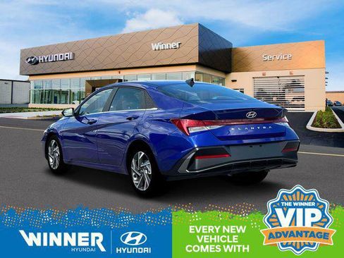 New 2025 Hyundai Elantra SEL image 6