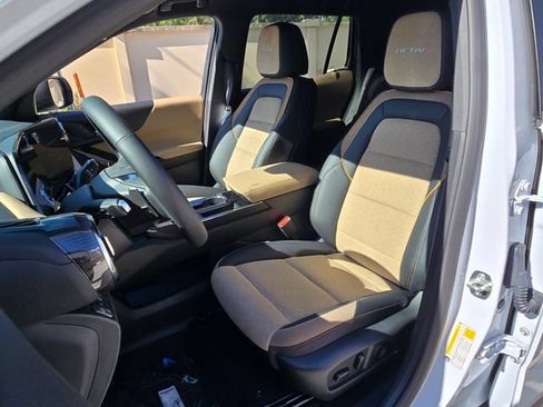 New 2026 Chevrolet Equinox ACTIV w/ Convenience Package III FWD image 9