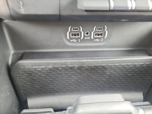 Used 2023 RAM 1500 Big Horn AWD/4WD image 32