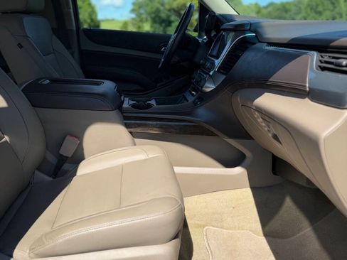 Used 2018 Chevrolet Tahoe LT w/ LT Signature Package RWD image 18