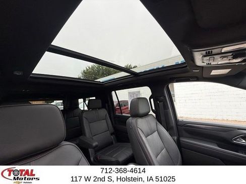 Used 2023 Chevrolet Suburban RST w/ Luxury Package AWD/4WD image 21