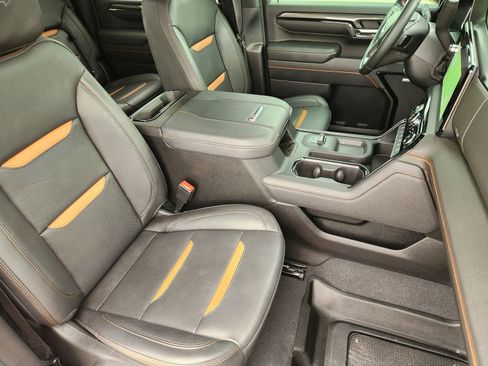 Used 2024 GMC Sierra 2500 AT4 w/ AT4 Premium Plus Package AWD/4WD image 15