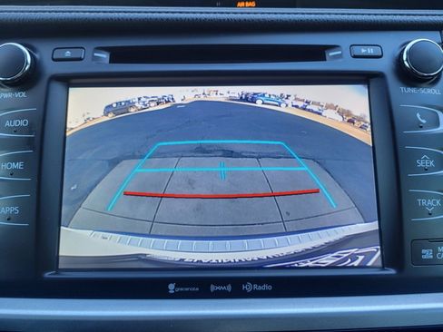 Used 2018 Toyota Highlander XLE image 41