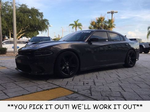 Used 2019 Dodge Charger R/T image 1