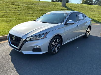 Used 2022 Nissan Altima 2.5 SV