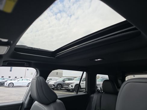 New 2026 Subaru Outback Limited XT image 9