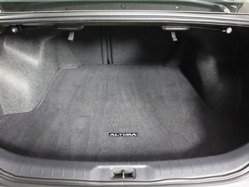 Used 2023 Nissan Altima 2.5 SV w/ SV Premium Package image 19