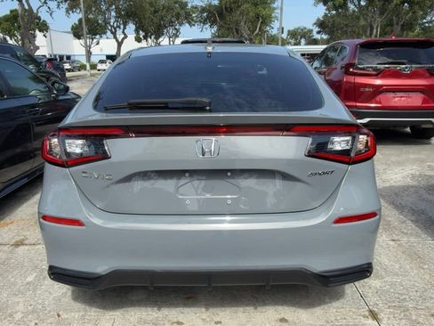 Used 2025 Honda Civic Sport image 8