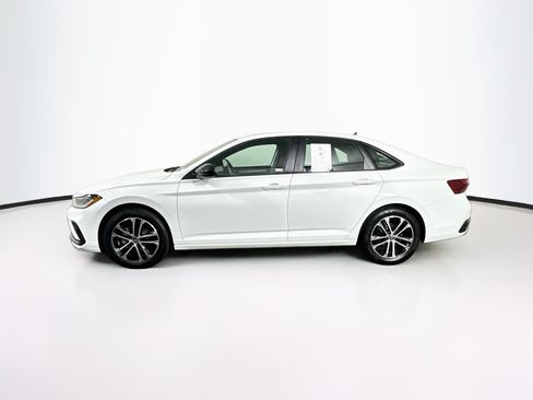 Used 2025 Volkswagen Jetta Sport FWD image 4