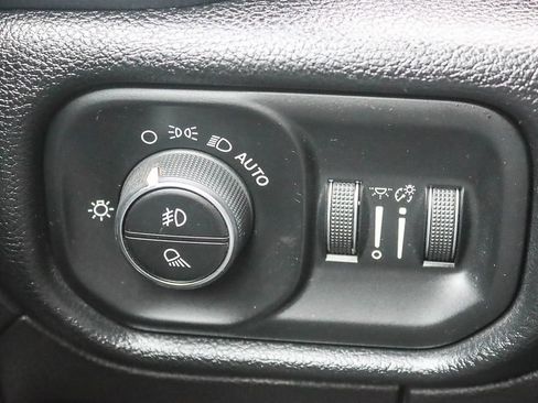 Used 2019 RAM 1500 Laramie image 51