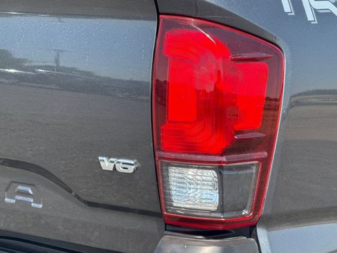 Used 2019 Toyota Tacoma TRD Off-Road AWD/4WD image 48