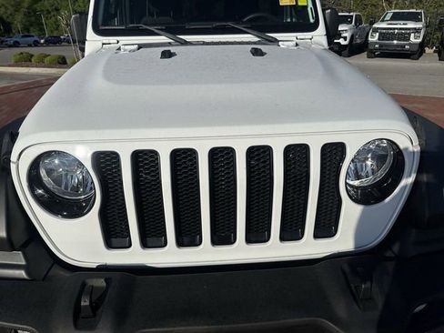 Used 2022 Jeep Wrangler Unlimited Sport image 22