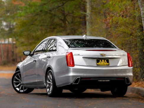 Used 2019 Cadillac CTS Luxury image 3