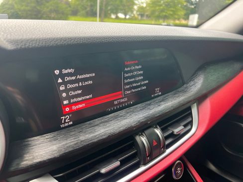 Used 2019 Alfa Romeo Stelvio w/ Nero Edizione RWD image 17