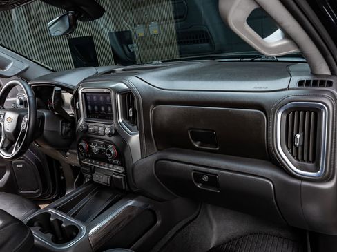 Used 2021 Chevrolet Silverado 1500 LTZ w/ Technology Package image 18