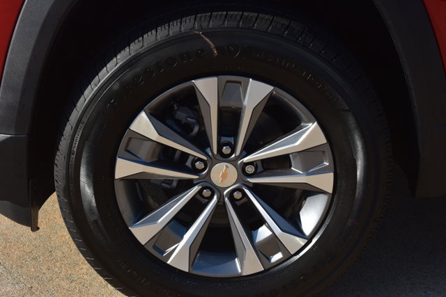 New 2027 Chevrolet Equinox LT w/ Safety and Technology Package FWD image 10