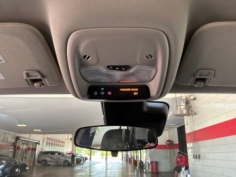Used 2025 Buick Encore GX Preferred FWD image 14