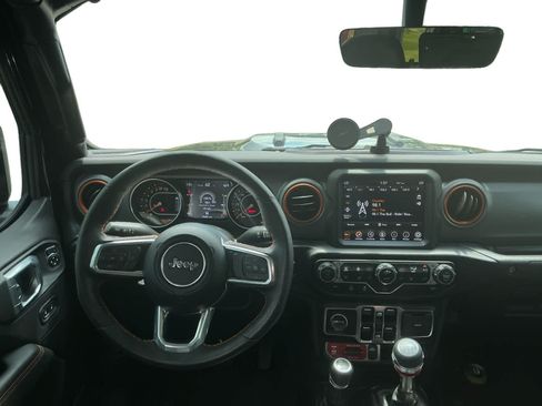 Used 2023 Jeep Gladiator Mojave w/ Cold Weather Group AWD/4WD image 10