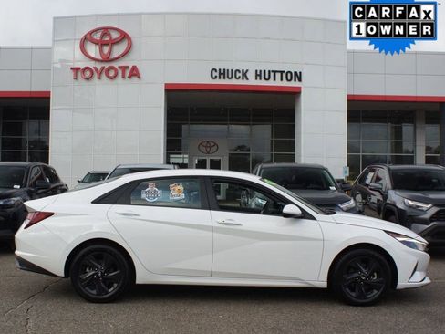 Used 2023 Hyundai Elantra SEL w/ Cargo Package image 1