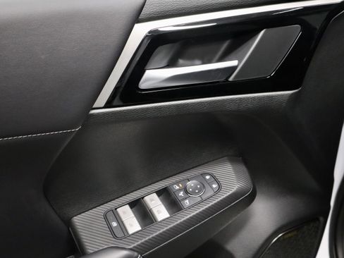 New 2026 Mitsubishi Outlander SE image 15