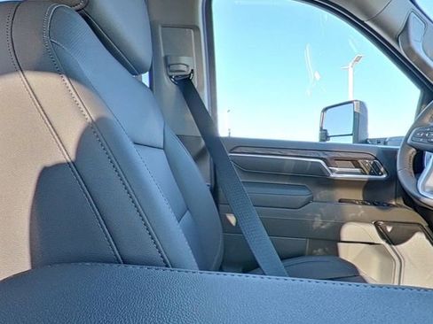 New 2026 GMC Sierra 2500 SLT image 28