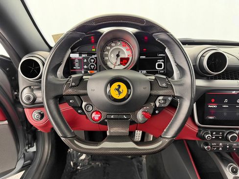 Used 2019 Ferrari Portofino RWD image 11