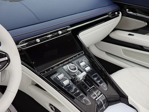Used 2026 Aston Martin DB12 Convertible RWD image 52