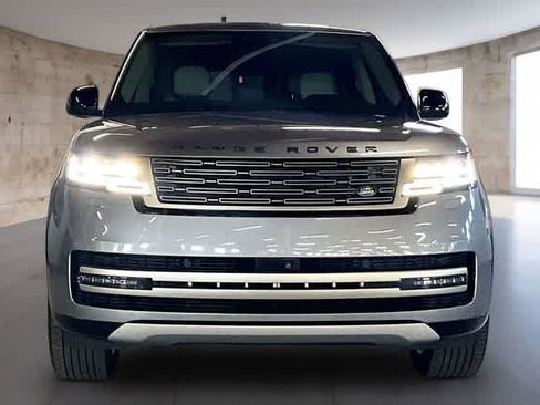 Used 2024 Land Rover Range Rover Long Wheelbase SE AWD/4WD image 2