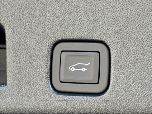 New 2026 Chevrolet Traverse LT w/ Driver Confidence Package image 21