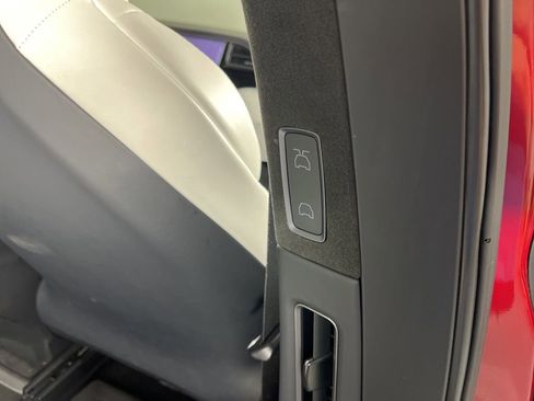 Used 2019 Tesla Model X Long Range image 14