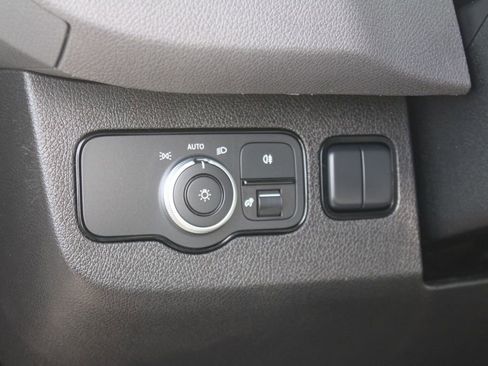 Used 2023 Mercedes-Benz Sprinter 2500 image 23