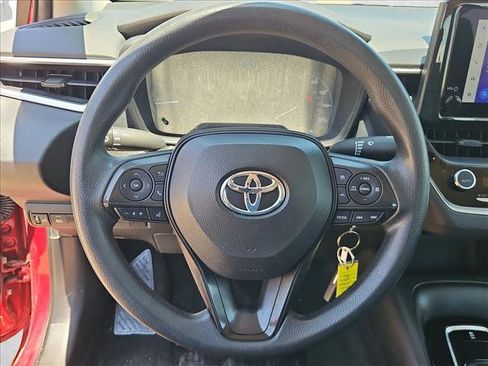 Used 2024 Toyota Corolla LE FWD image 11