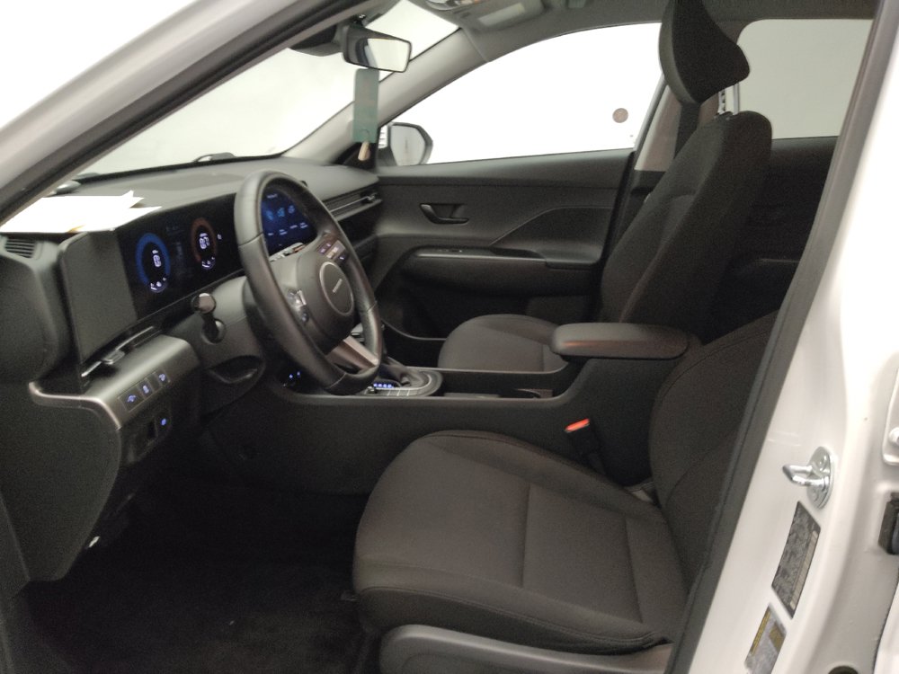 Used 2025 Hyundai Kona SEL FWD image 17