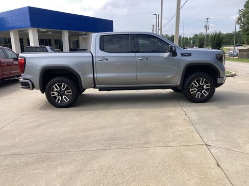 Certified 2024 GMC Sierra 1500 AT4 w/ Technology Package AWD/4WD image 4