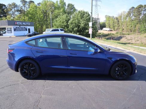 Used 2023 Tesla Model 3 Standard Range image 11