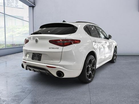 Used 2023 Alfa Romeo Stelvio Veloce AWD/4WD image 6