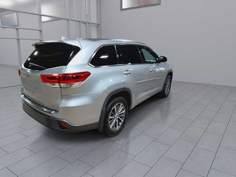 Used 2018 Toyota Highlander XLE w/ Protection Package #3 AWD/4WD image 8